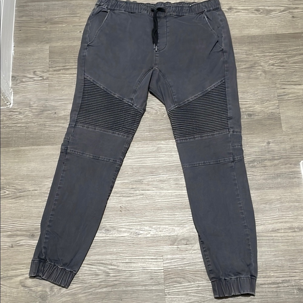 Bullhead Gray Jogger Sweatpants with Elastic Cuffs